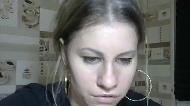 Snapshot of TherestlessKitty chatting on October 28, 2025, 10:20 pm TherestlessKitty online show from October 28, 2025, 10:20 pm