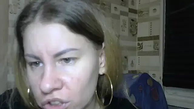 Snapshot of TherestlessKitty chatting on December 13, 2025, 10:16 pm TherestlessKitty online show from December 13, 2025, 10:16 pm