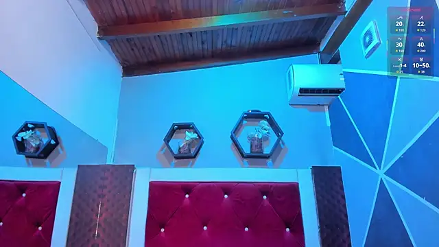 Snapshot of Karoll014 chatting on November 10, 2025, 12:32 pm Karoll014 online show from November 10, 2025, 12:32 pm