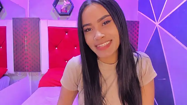 Snapshot of Karoll014 chatting on November 22, 2025, 12:04 pm Karoll014 online show from November 22, 2025, 12:04 pm