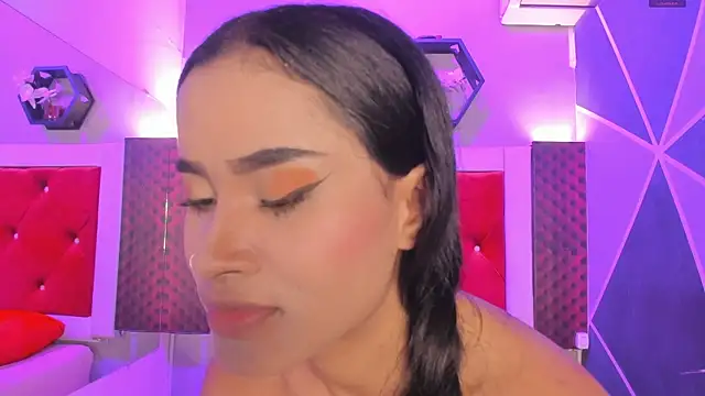 Snapshot of Karoll014 chatting on June 1, 2026, 12:16 pm Karoll014 online show from June 1, 2026, 12:16 pm