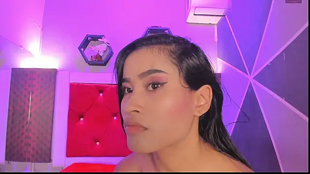 Snapshot of Karoll014 chatting on May 22, 2026, 12:25 pm Karoll014 online show from May 22, 2026, 12:25 pm