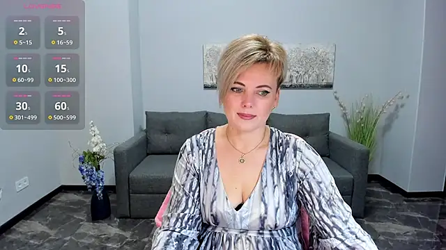 Julia Wilsone online show from December 2, 2025, 6:48 am