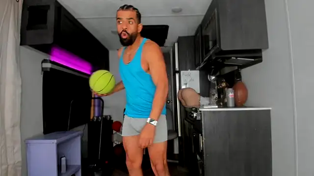 Snapshot of DirtyDrizzy chatting on February 14, 2026, 2:45 am DirtyDrizzy online show from February 14, 2026, 2:45 am