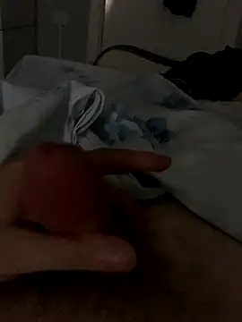 Snapshot of Erenn34 chatting on September 23, 2025, 10:28 pm Erenn34 online show from September 23, 2025, 10:28 pm