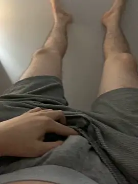 Snapshot of Erenn34 chatting on September 20, 2025, 11:32 pm Erenn34 online show from September 20, 2025, 11:32 pm