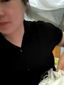 Snapshot of Sweetlove_77 chatting on October 20, 2025, 1:44 pm Sweetlove 77 online show from October 20, 2025, 1:44 pm