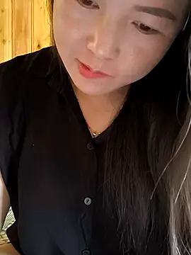 Snapshot of Sweetlove_77 chatting on October 10, 2025, 1:06 am Sweetlove 77 online show from October 10, 2025, 1:06 am