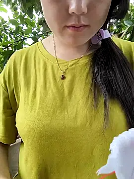 Snapshot of Sweetlove_77 chatting on October 14, 2025, 2:23 am Sweetlove 77 online show from October 14, 2025, 2:23 am