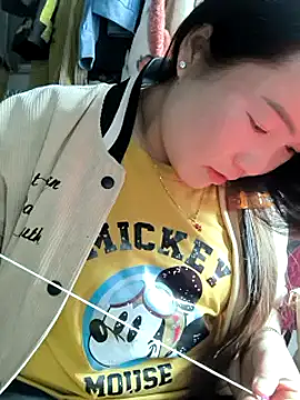 Snapshot of Sweetlove_77 chatting on March 20, 2025, 4:07 am Sweetlove 77 online show from March 20, 2025, 4:07 am