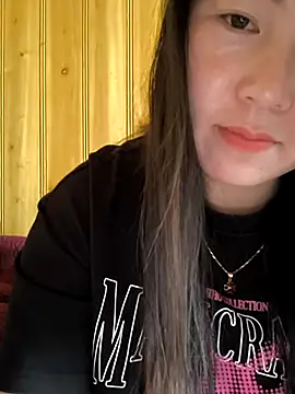 Snapshot of Sweetlove_77 chatting on October 19, 2025, 1:41 am Sweetlove 77 online show from October 19, 2025, 1:41 am