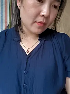 Snapshot of Sweetlove_77 chatting on October 23, 2025, 6:45 am Sweetlove 77 online show from October 23, 2025, 6:45 am