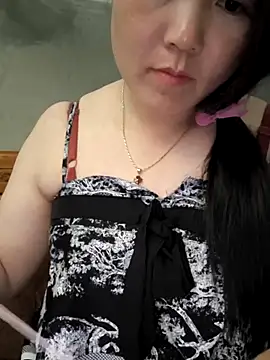 Snapshot of Sweetlove_77 chatting on October 27, 2025, 12:28 pm Sweetlove 77 online show from October 27, 2025, 12:28 pm