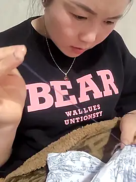 Snapshot of Sweetlove_77 chatting on November 20, 2025, 1:17 am Sweetlove 77 online show from November 20, 2025, 1:17 am