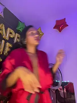 Snapshot of AlisonHoot69 chatting on January 16, 2026, 12:47 am AlisonHoot69 online show from January 16, 2026, 12:47 am