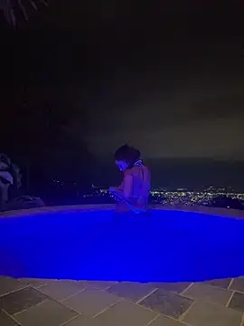 Snapshot of AlisonHoot69 chatting on January 19, 2026, 3:21 am AlisonHoot69 online show from January 19, 2026, 3:21 am