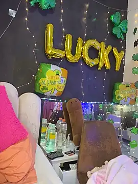 AlisonHoot69 online show from March 18, 2026, 10:21 pm