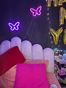 Snapshot of AlisonHoot69 chatting on January 12, 2026, 10:47 pm AlisonHoot69 online show from January 12, 2026, 10:47 pm