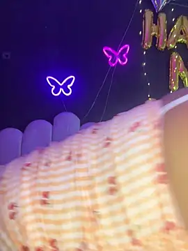 Snapshot of AlisonHoot69 chatting on January 11, 2026, 12:17 am AlisonHoot69 online show from January 11, 2026, 12:17 am