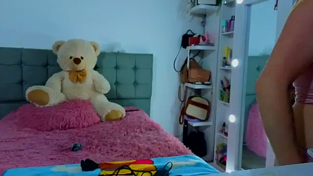 Cristal v 1 online show from January 13, 2026, 11:41 pm