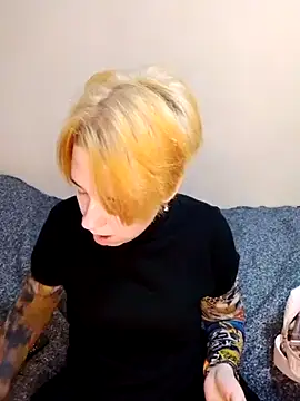 Snapshot of Gussie_Bridie chatting on February 14, 2026, 8:36 am Gussie Bridie online show from February 14, 2026, 8:36 am