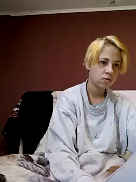 Snapshot of Gussie_Bridie chatting on April 14, 2026, 4:17 am Gussie Bridie online show from April 14, 2026, 4:17 am