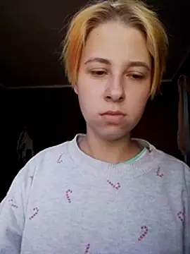 Snapshot of Gussie_Bridie chatting on April 15, 2026, 3:45 am Gussie Bridie online show from April 15, 2026, 3:45 am