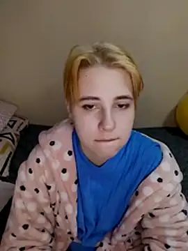 Snapshot of Gussie_Bridie chatting on February 7, 2026, 8:44 am Gussie Bridie online show from February 7, 2026, 8:44 am