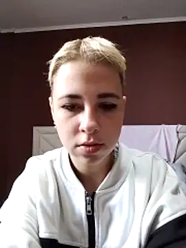 Snapshot of Gussie_Bridie chatting on May 18, 2026, 6:29 am Gussie Bridie online show from May 18, 2026, 6:29 am