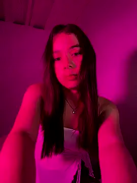 AprilDubois online show from November 5, 2025, 10:57 pm