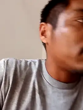 Snapshot of Aqua2312 chatting on April 13, 2026, 10:58 pm Aqua2312 online show from April 13, 2026, 10:58 pm