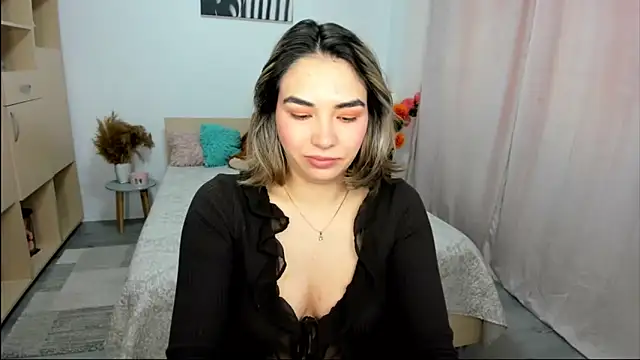 Snapshot of Alexa_Dolly12 chatting on April 15, 2026, 8:09 am Alexa Dolly12 online show from April 15, 2026, 8:09 am