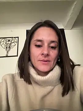 Alice milf  online show from April 10, 2026, 4:03 pm