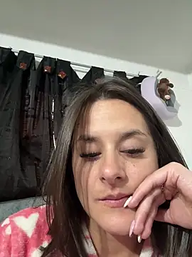 Alice milf  online show from March 22, 2026, 11:12 am