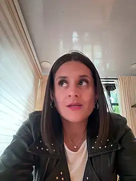 Snapshot of Alice_milf_ chatting on January 14, 2026, 8:56 pm Alice milf online show from January 14, 2026, 8:56 pm