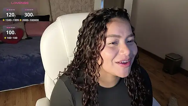 loly marce online show from February 7, 2026, 8:39 pm