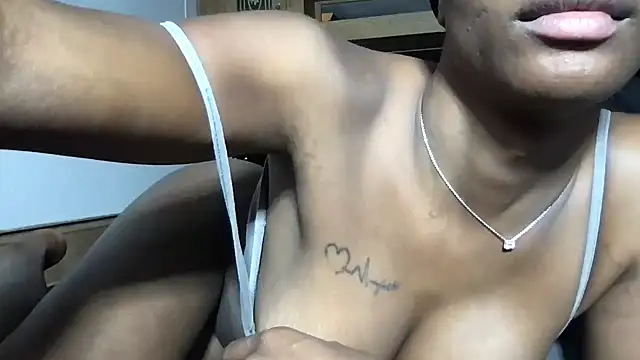 SeductiveMiahBrown online show from February 4, 2026, 8:15 pm