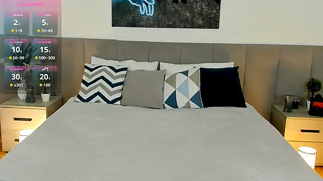 MiaBecky online show from October 7, 2025, 5:19 am