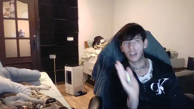 Widoo22 online show from April 23, 2026, 9:27 pm