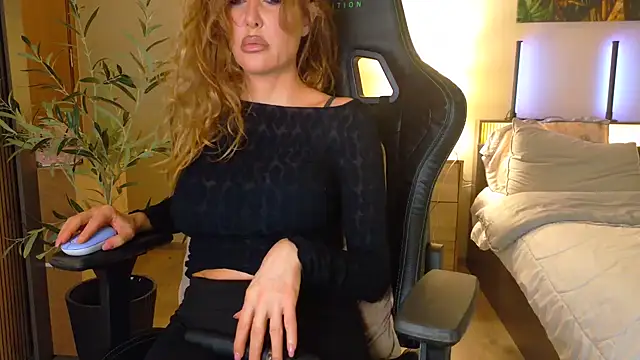 Snapshot of joycesilver chatting on January 9, 2026, 2:29 am joycesilver online show from January 9, 2026, 2:29 am