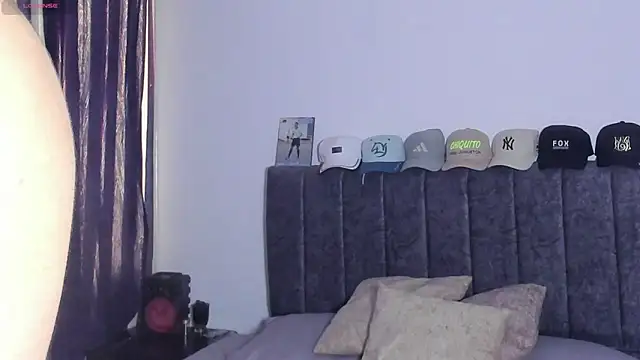 Snapshot of Iamdylan777 chatting on April 30, 2026, 12:12 pm Iamdylan777 online show from April 30, 2026, 12:12 pm