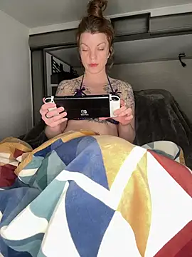 Snapshot of wildefaye chatting on January 9, 2026, 9:11 pm wildefaye online show from January 9, 2026, 9:11 pm