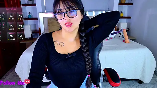 Snapshot of scarlleth_ chatting on December 16, 2025, 12:09 pm scarlleth online show from December 16, 2025, 12:09 pm