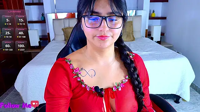 Snapshot of scarlleth_ chatting on December 22, 2025, 12:16 pm scarlleth online show from December 22, 2025, 12:16 pm