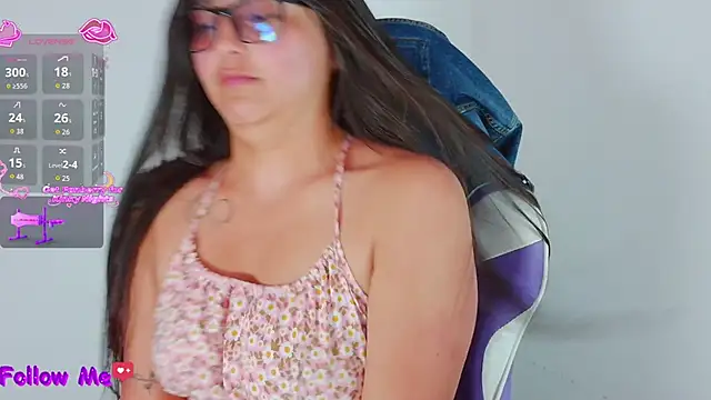 Snapshot of scarlleth_ chatting on February 12, 2026, 1:11 pm scarlleth online show from February 12, 2026, 1:11 pm