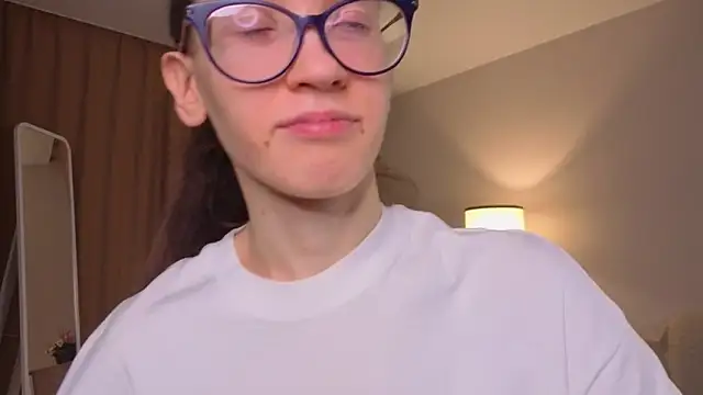 Snapshot of BettyBrowni chatting on March 19, 2026, 4:07 pm BettyBrowni online show from March 19, 2026, 4:07 pm