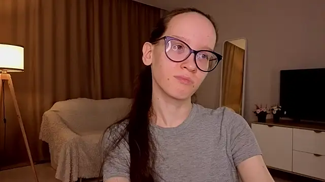 Snapshot of BettyBrowni chatting on April 13, 2026, 4:11 pm BettyBrowni online show from April 13, 2026, 4:11 pm