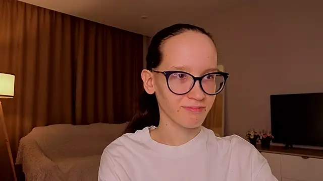 Snapshot of BettyBrowni chatting on April 4, 2026, 4:13 pm BettyBrowni online show from April 4, 2026, 4:13 pm