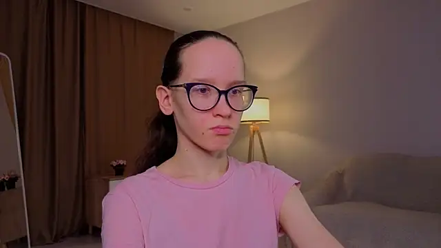 Snapshot of BettyBrowni chatting on April 2, 2026, 4:13 pm BettyBrowni online show from April 2, 2026, 4:13 pm