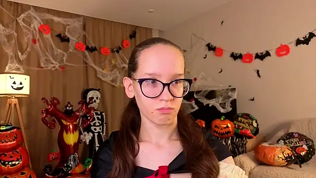 Snapshot of BettyBrowni chatting on November 1, 2025, 4:12 pm BettyBrowni online show from November 1, 2025, 4:12 pm